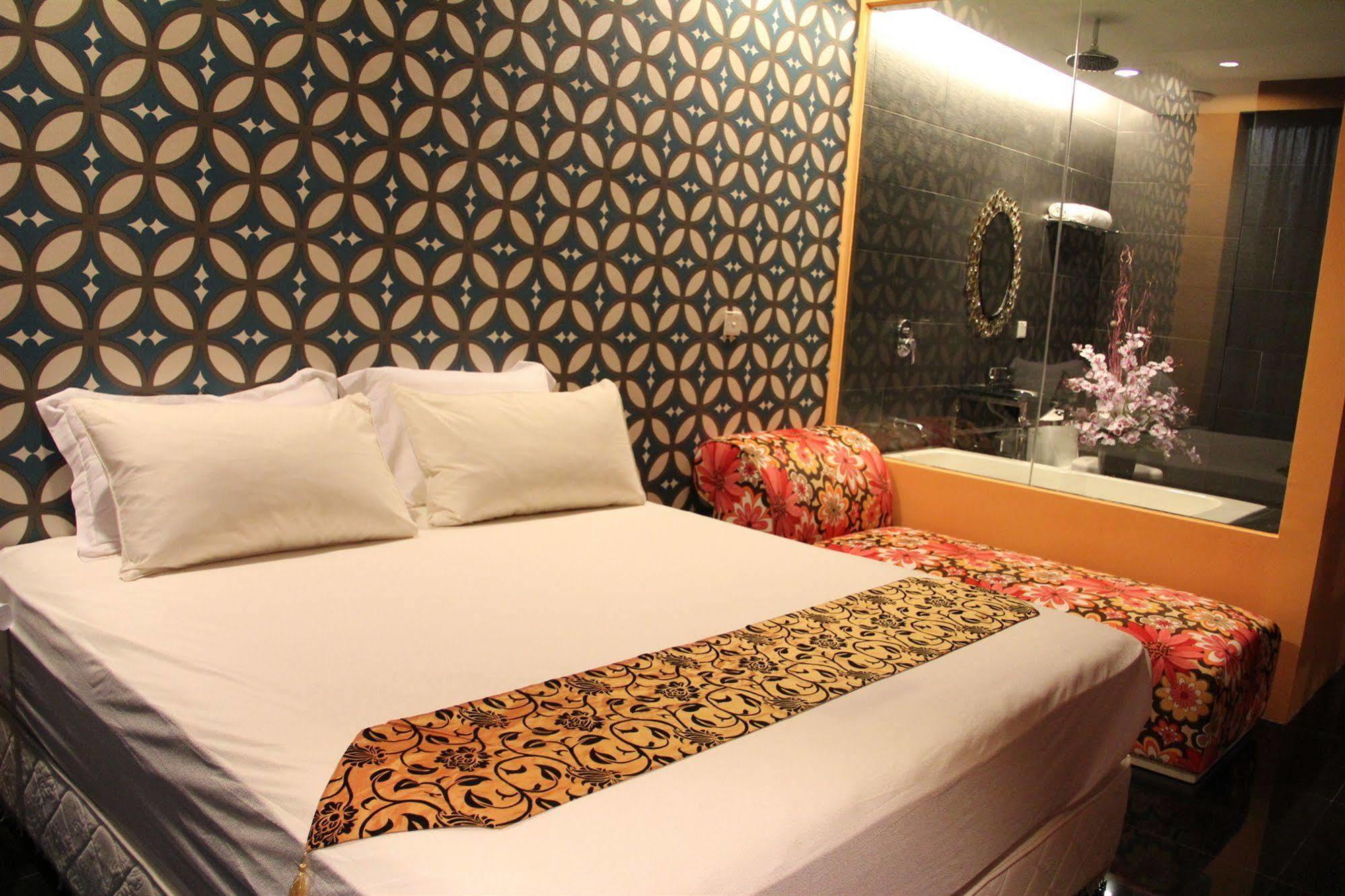 Love Inn Boutique Hotel Kuala Lumpur Exterior photo